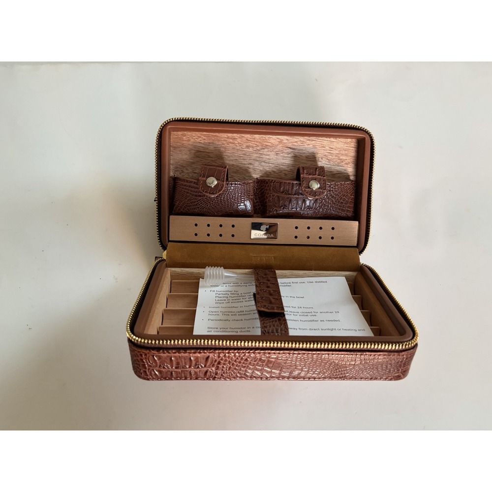 Cohiba Croc Cigar Travel Humidor Cedar Wood Lined Zip Case With Box and Bag